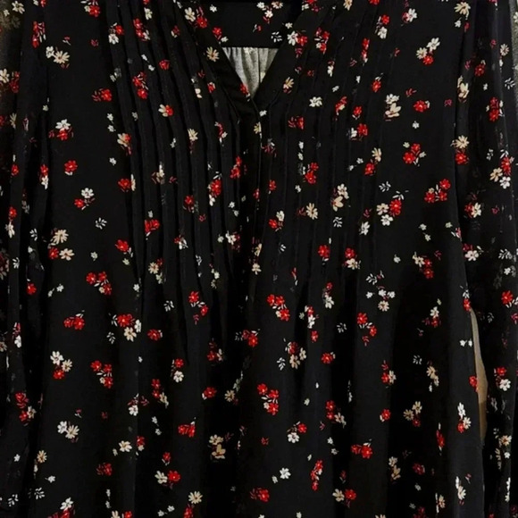 Charter Club Pintuck Floral Blouse - Picture 3 of 4